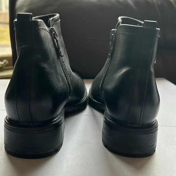 Artica Brown's Black Lug Sole Lined Chelsea Ankle Boot SZ 8 - Picture 8 of 13